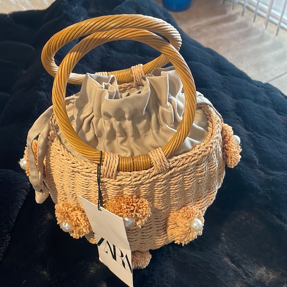 Zara small beach bag never used